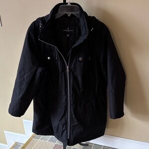 London Fog woman’s Classic Black light weight winter coat. 1x. (Box1)